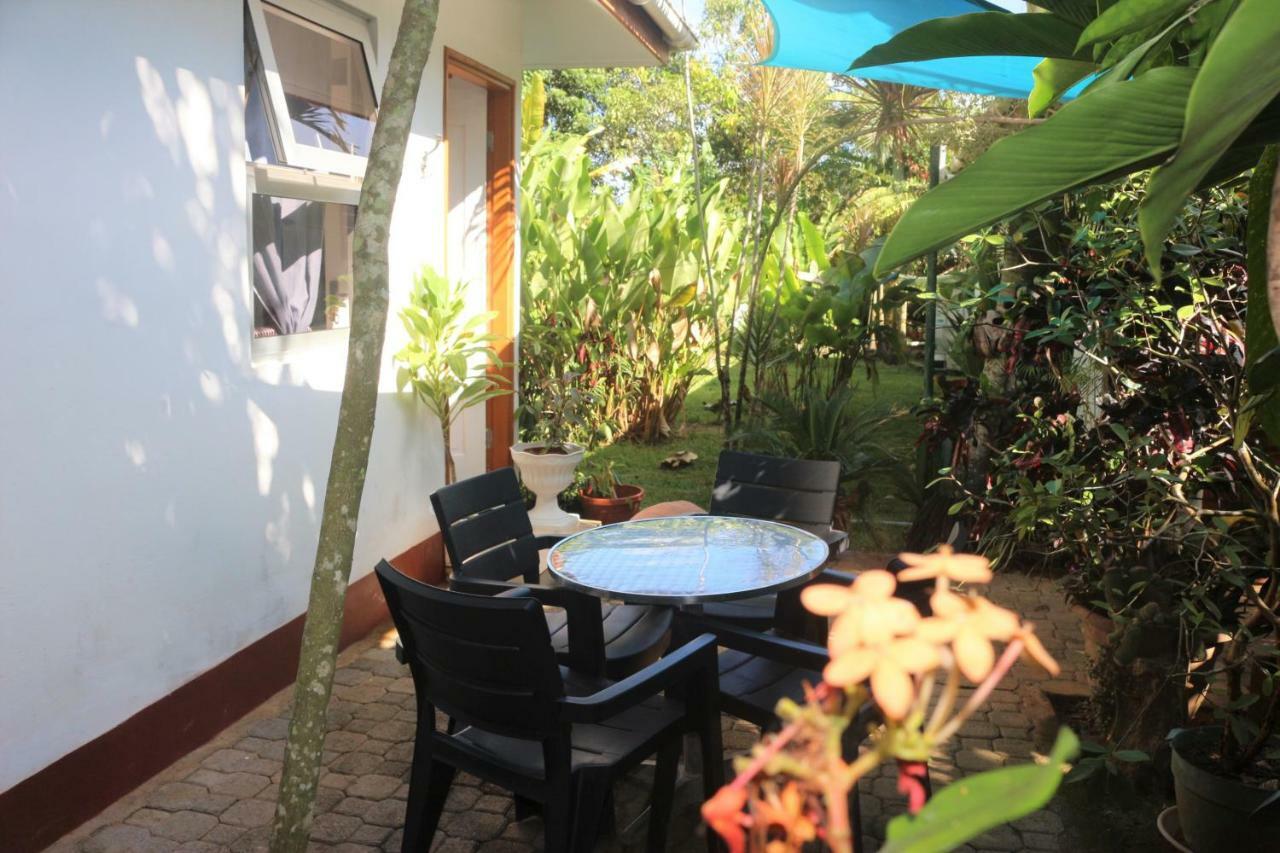 Garden Hut Apartment Victoria Bagian luar foto