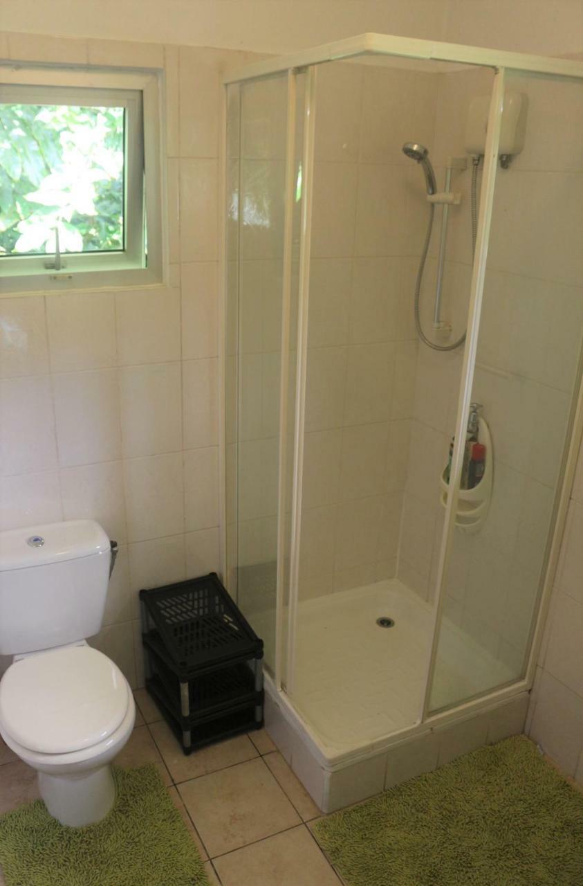 Garden Hut Apartment Victoria Bagian luar foto